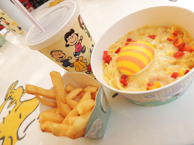 「スヌーピー・バックロット・カフェ」のイースター・スパゲティセット／ユニバーサル・スタジオ・ジャパン（大阪府）