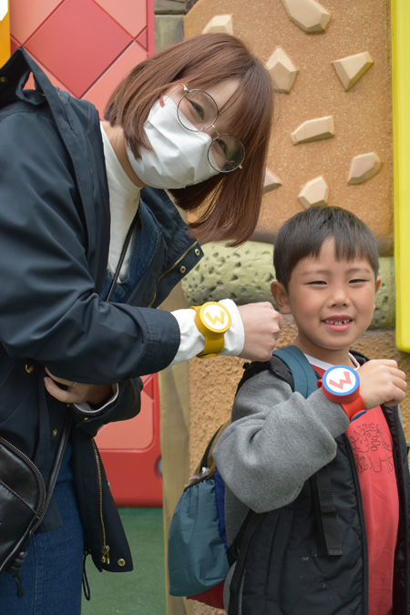 金色のパワーアップバンド「ゴールデン・パワーアップバンド」が登場／ユニバーサル・スタジオ・ジャパン（大阪府）