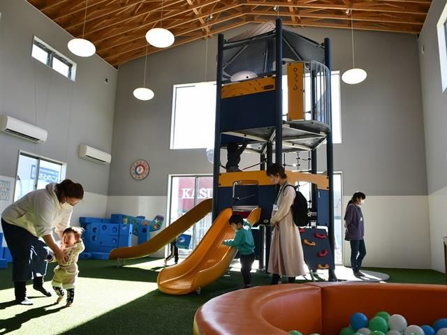 遊具スペース/さかい子育て支援センター S-WORK+KIDS