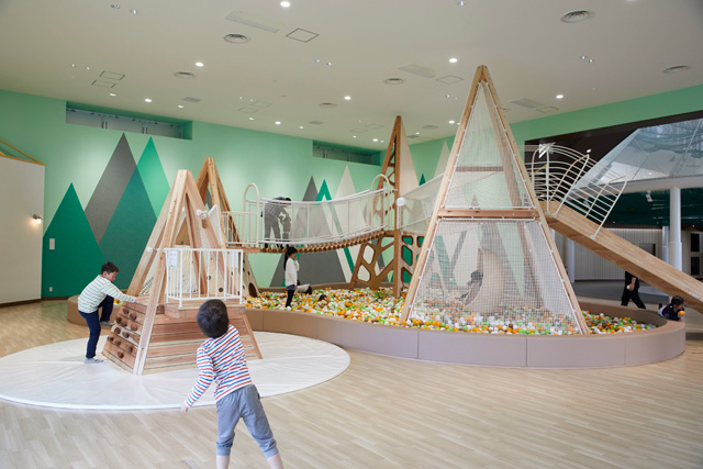 もりのあそびば(ボールプールや複合遊具)/京王あそびの森HUGHUG<ハグハグ>