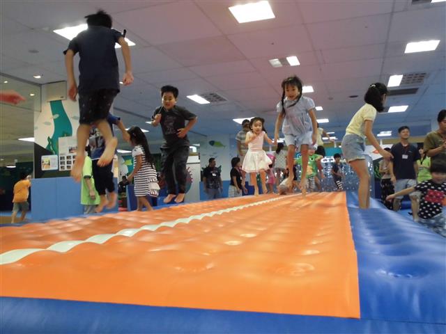 特大トランポリン／キッズランドおやま