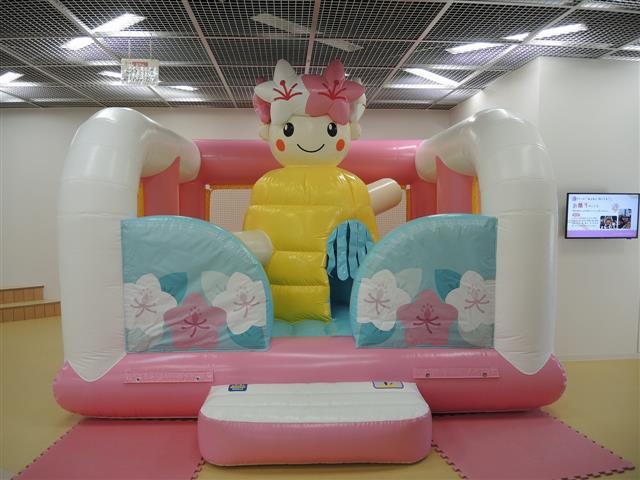 ミヤリーのトランポリン／ゆうあいひろば