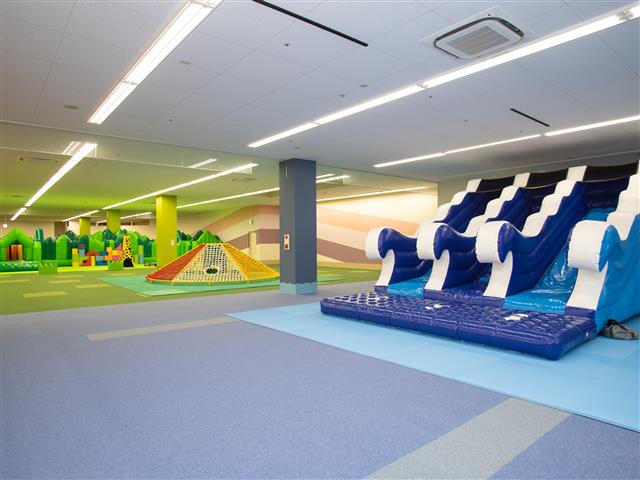 エア遊具・ネット遊具／フレーベル館 Kinder Platz ガーデン前橋店