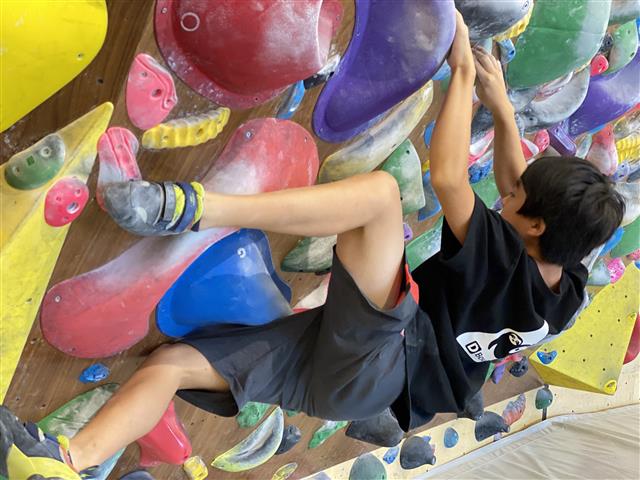 キッズスクール/ディーボルダリング本厚木