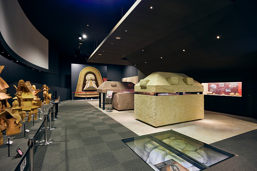 「今城塚古墳の実像」の展示/今城塚古代歴史館（大阪府/高槻市）