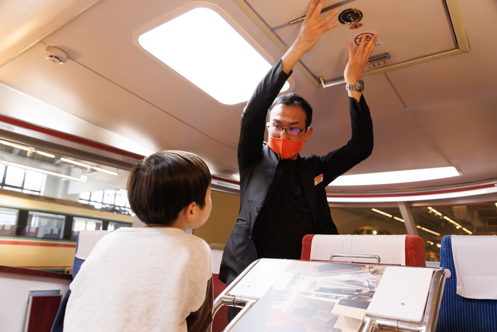 HiSE（10000形）天井／ロマンスカーミュージアム