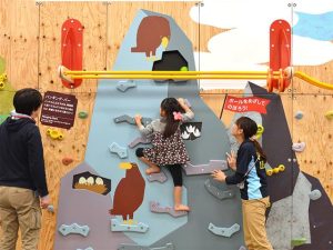 川崎の室内アスレチック・室内遊び場！大型遊具・ボールプール・赤ちゃん設備も