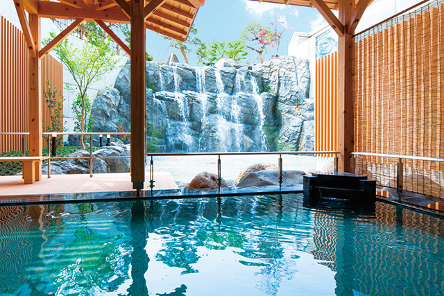 滝見露天風呂/美味求真の宿 天童ホテル（山形県/天童市）