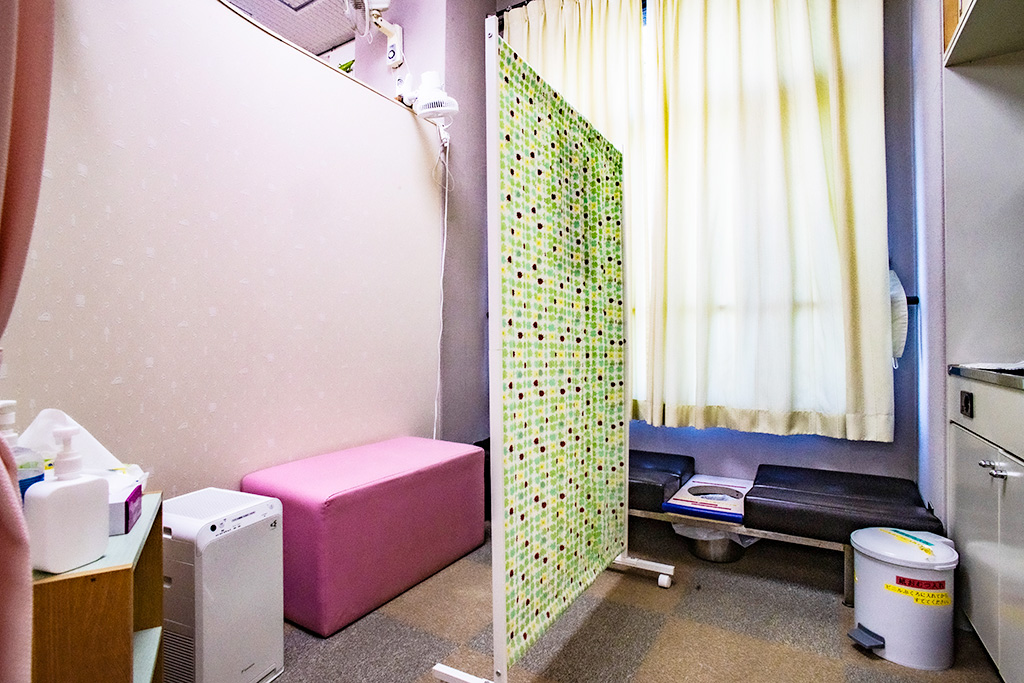 オムツ替えや授乳ができるスペース/伊丹市昆虫館（兵庫県）