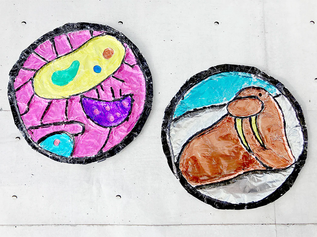 アルミででデザインしたマンホールのふた/大阪市下水道科学館(大阪府)