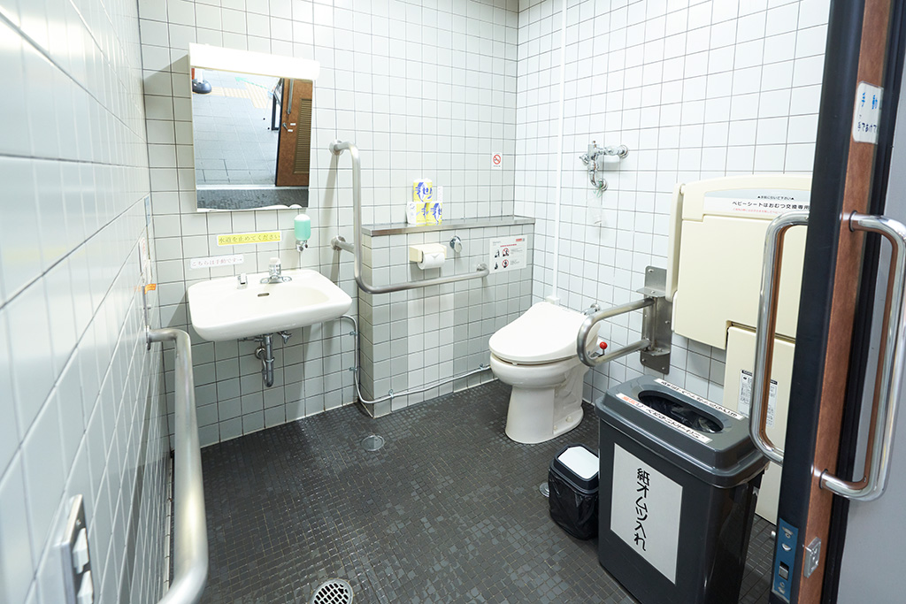 ユニバーサルトイレ/箕面公園昆虫館（大阪府/箕面市）