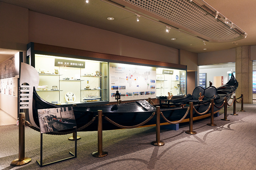 6人乗りの大型ゴンドラの実物展示/神戸海洋博物館（兵庫県/神戸市）