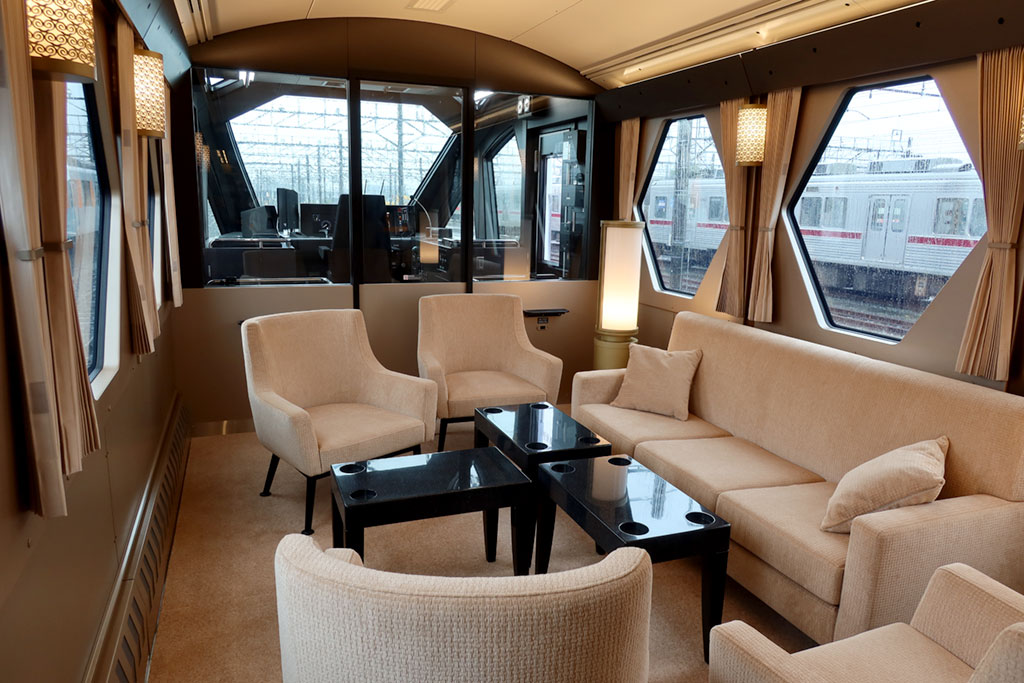 東武鉄道スペーシアX／6号車：コックピットスイート