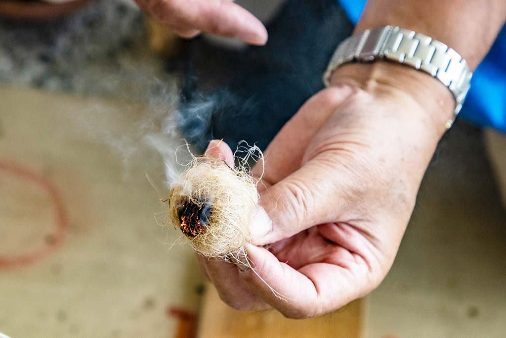 古代の火おこし/兵庫県立考古博物館(播磨町)