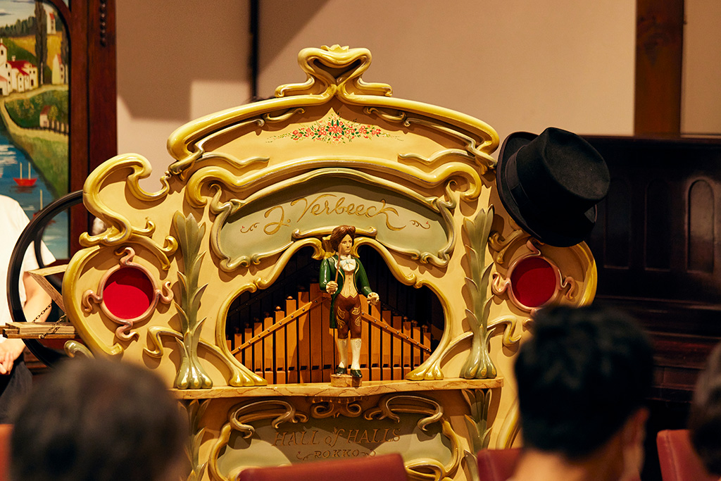 大型の手回しオルガン「ハーヴェスト」/ROKKO森の音ミュージアム(兵庫県/神戸市)