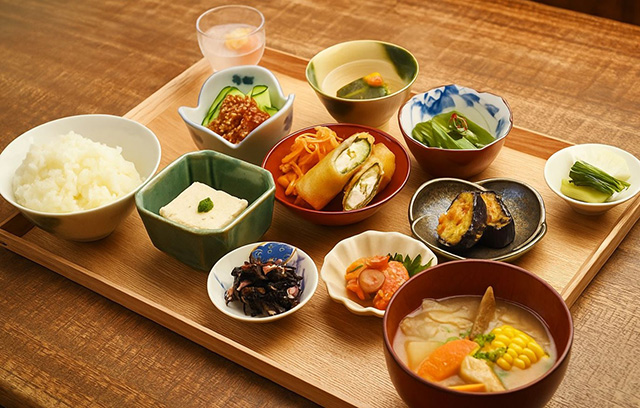 「四季の恵み定食」2420円/道の駅 四季の郷公園(和歌山県/和歌山市)