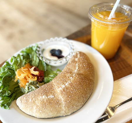 「モーニング 塩パンセット」770円/道の駅 四季の郷公園(和歌山県/和歌山市)
