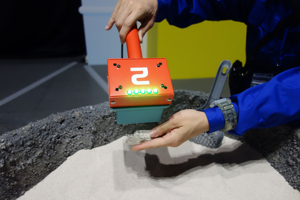 水資源探査ミッション-レゴリスから水をあつめよう-/特別展「NEO 月でくらす展 ~宇宙開発は、月面移住の新時代へ!~」/日本科学未来館(東京都/江東区)