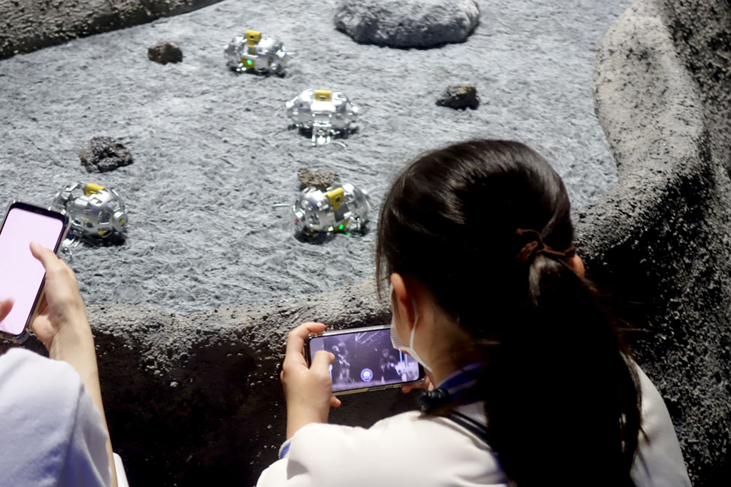 月面探査機撮影ミッション/特別展「NEO 月でくらす展 ~宇宙開発は、月面移住の新時代へ!~」/日本科学未来館(東京都/江東区)