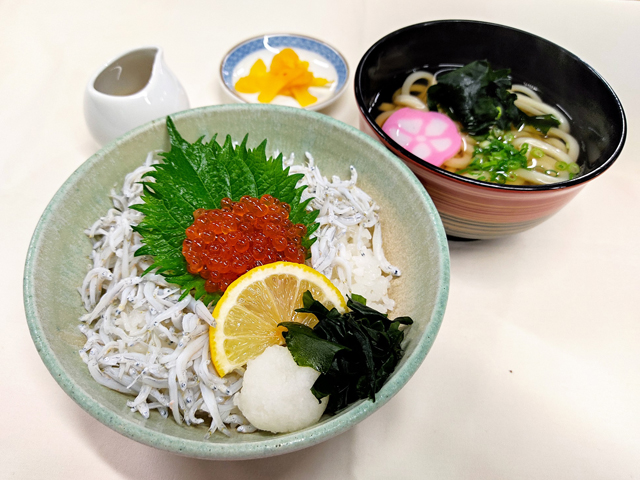 瀬戸のしらす丼(ミニうどん付)／与島PA【上り/下り】