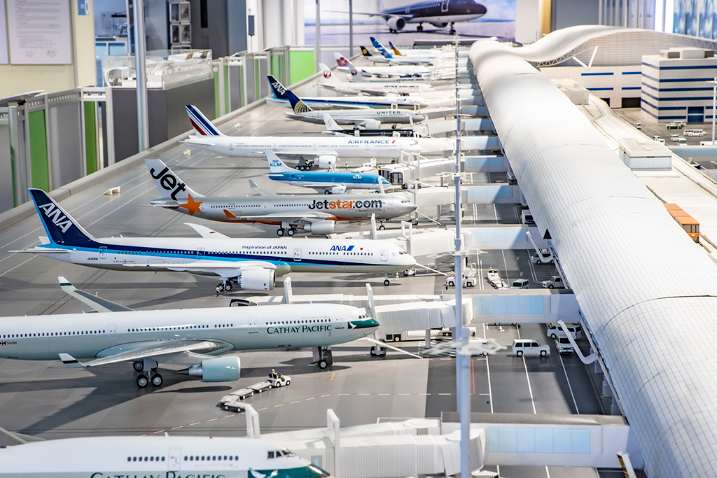 「1/72のターミナルビル&旅客エプロン模型」/関空展望ホール スカイビュー・スカイミュージアム（大阪府/泉佐野市）