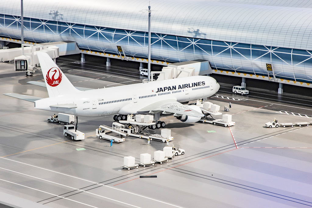 空港職員の業務風景なども再現された模型/関空展望ホール スカイビュー・スカイミュージアム（大阪府/泉佐野市）