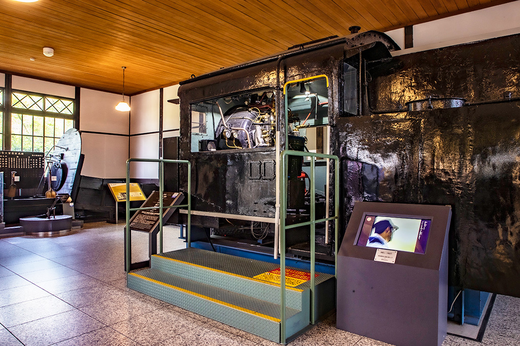 蒸気機関車の運転室/京都鉄道博物館(京都府/京都市)