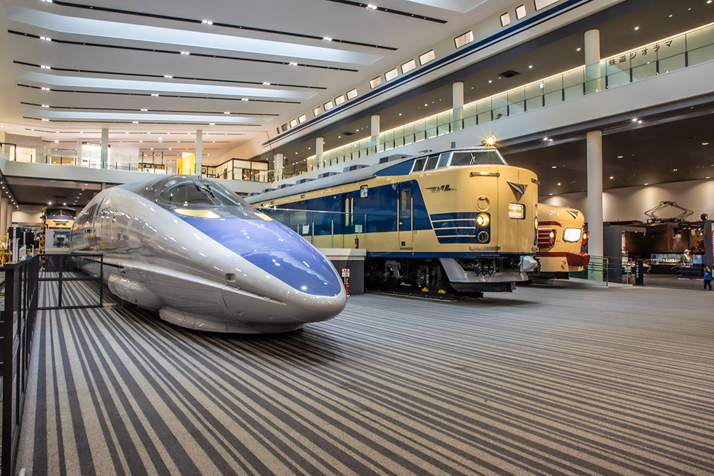 1階の実物車両展示/京都鉄道博物館(京都府/京都市)