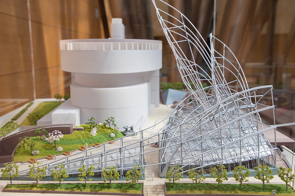 外観が特徴的な建物の模型/国立国際美術館（大阪府/ 大阪市）
