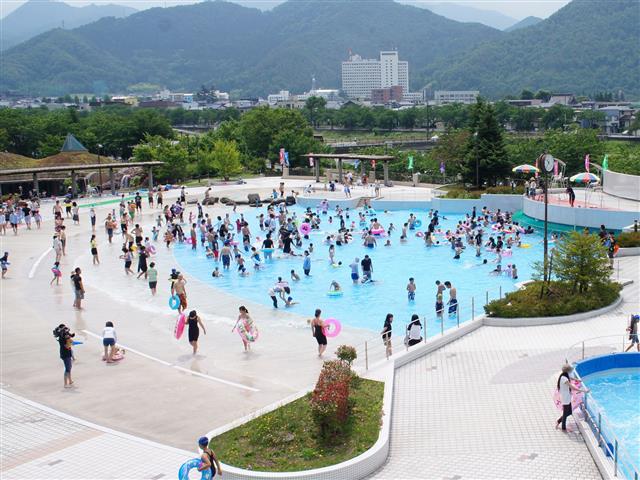 山形市馬見ケ崎プール 「ジャバ」（山形県／山形市）