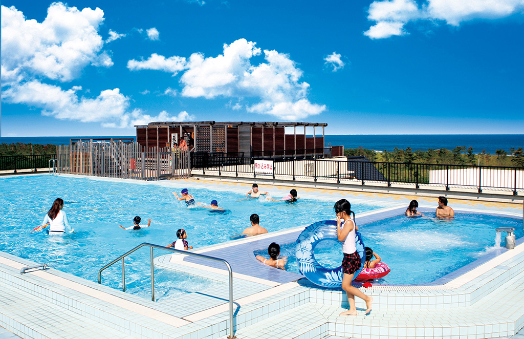 夏季限定の展望プール/スパ＆リゾート九十九里 太陽の里（千葉県／長生村）