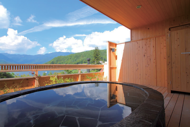 展望露天風呂/ホテル湖龍（山梨県／富士河口湖町）