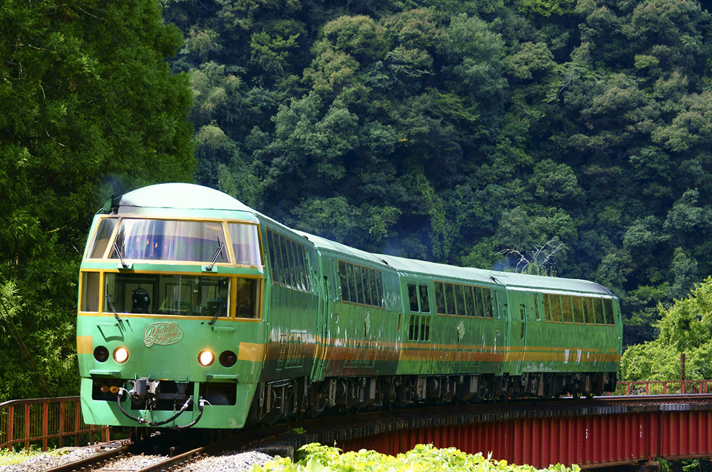 【夏休みの親子鉄旅】子どもと乗りたい！全国のお得なきっぷ5選  アンパンマン列車の乗車券も