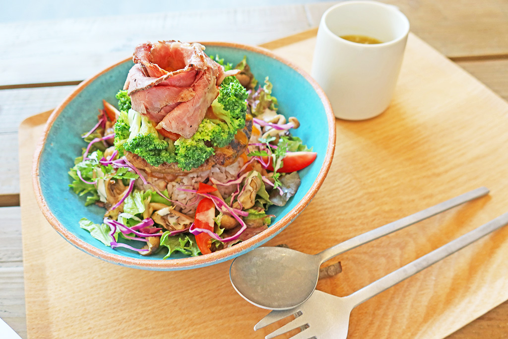 ローストビーフとハンバーグ/ミューの森(山梨県/上野原市)