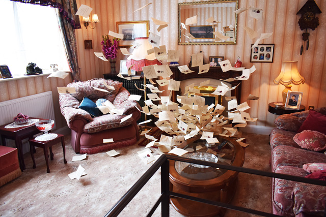 ダーズリー家の居間が、ふくろうの手紙でいっぱいに/ワーナー ブラザース スタジオツアー東京 - メイキング・オブ・ハリー・ポッター(東京都/練馬区)