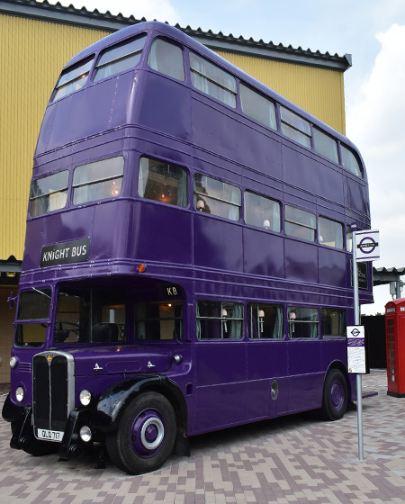 ロンドンの2階建てバスの3台分のパーツをつなぎ合わせてつくったという夜の騎士バス/ワーナー ブラザース スタジオツアー東京 - メイキング・オブ・ハリー・ポッター(東京都/練馬区)