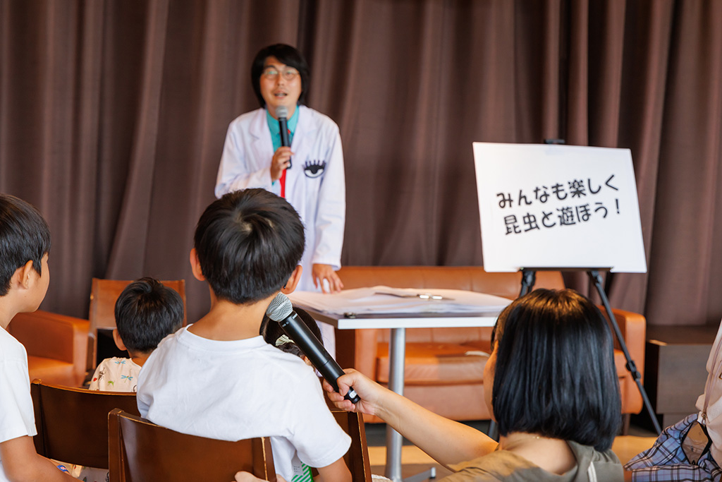 昆虫芸人・堀川ランプさん/東京ジョイポリス＆イベント会場「カブト・クワガタふれあいの森」（東京都/港区）