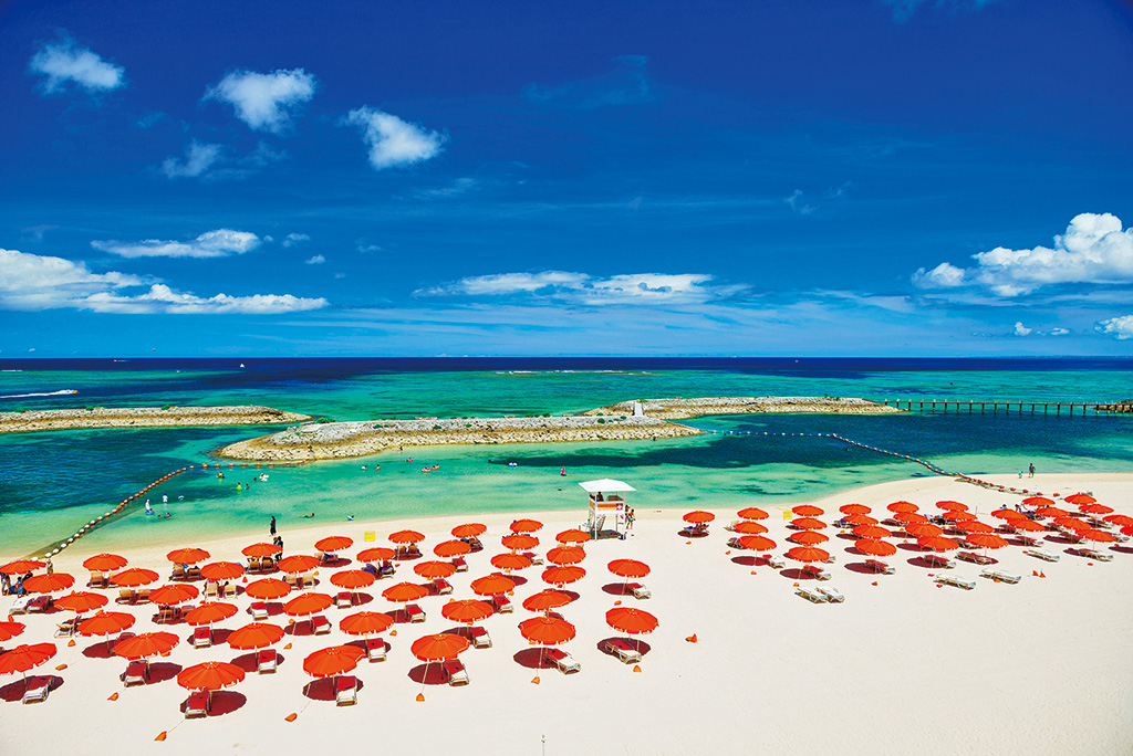 サンマリーナビーチ（沖縄県／恩納村）