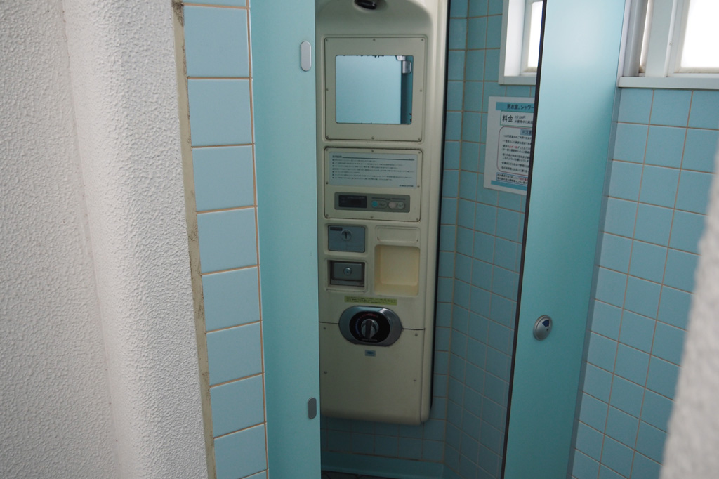 下飯田遊水地の男女別のシャワー室と更衣室/境川遊水地公園(神奈川県/横浜市)