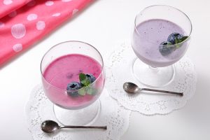 レモンで色が変わるムースを作ろう【小学生の自由研究アイデア】