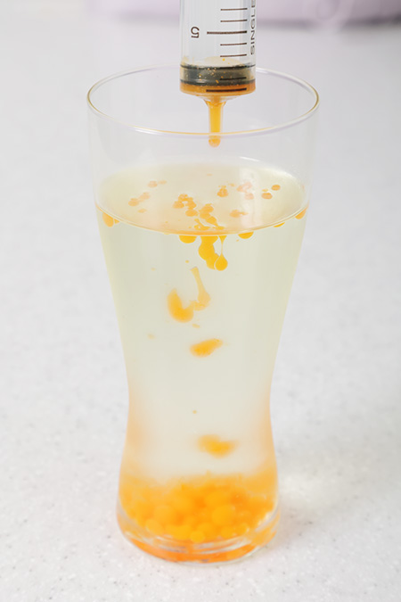 サイエンススイーツ「つぶつぶゼリー」