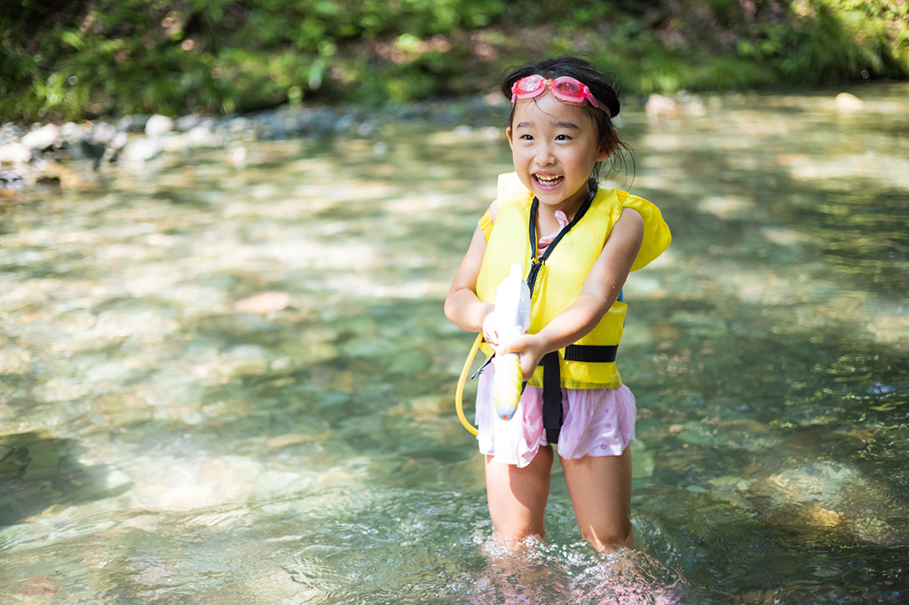 水遊びの子どもの事故防止　原因や気をつけるポイントは？ プール・海・川・お風呂も注意を！