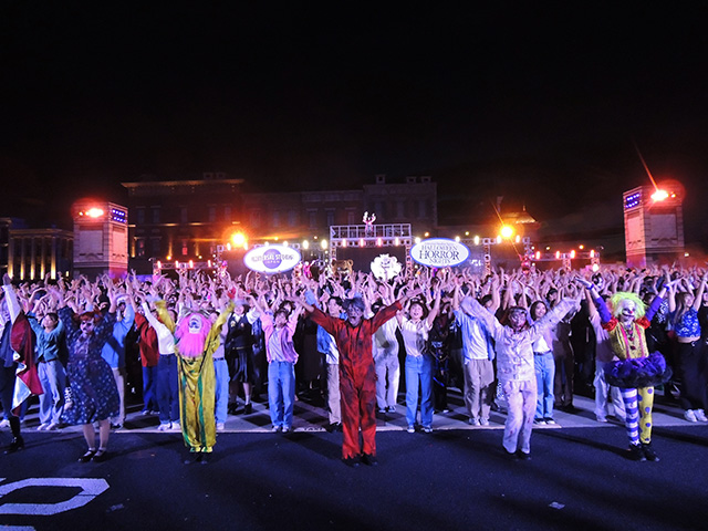 「ハロウィーン・ホラー・ナイト」の「ゾンビ・デ・ダンス」の様子/ユニバーサル・スタジオ・ジャパン（大阪府/大阪市）