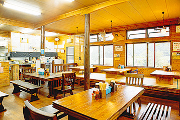 店内/きしもと食堂八重岳店（沖縄県／本部町）