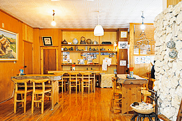 店内/首里そば（沖縄県／那覇市）