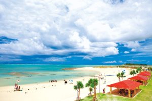 子連れにおすすめ！沖縄のビーチ13選　パブリックビーチ＆リゾートホテルビーチ別情報も