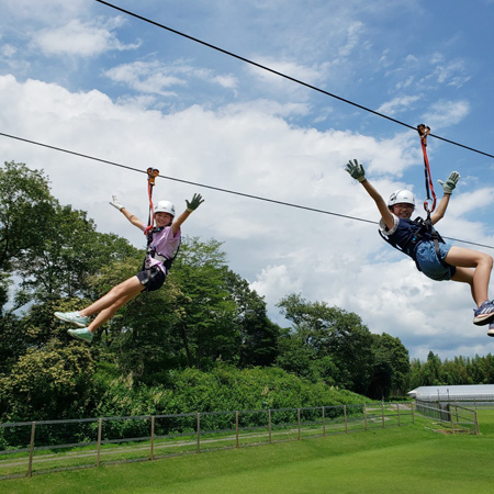 ドッグランの上を爽快に滑走！／58ロハスクラブ【WILD FOREST ONE】（栃木県／矢板市）