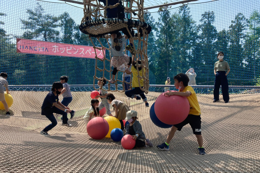 ボールで遊べるホッピンスペース／空と風のネットアスレチック HANETTA（群馬県／利根郡川場村）