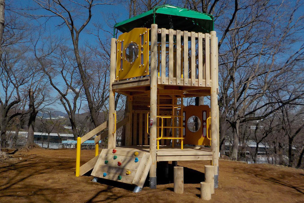 木製遊具「六角トリデ」/市民の森ふじやま公園(神奈川県/伊勢原市)