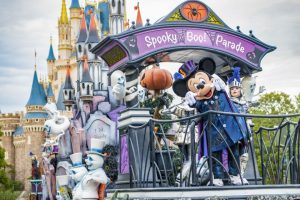 【2023年最新】東京ディズニーランドのハロウィーンがスタート！限定パレードやアトラクションを楽しもう